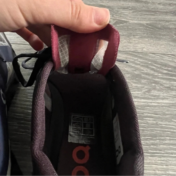 On Running Cloud X Shift Women's Lace Up Running - Picture 5 of 10